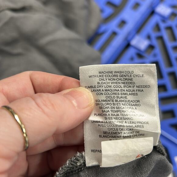 Ellen Tracy Linen Shorts Size XL Gray Drawstring Waist Pockets 100% Linen 4” - Picture 9 of 9